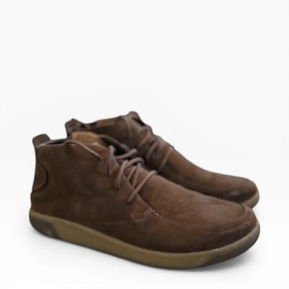OluKai Men's Dark Brown Chukka Boots